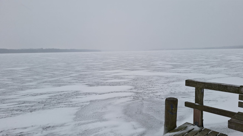 unzureichend zugeforener Ratzeburger See